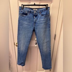 Levi’s Women’s size 31  button fly wedgie straight